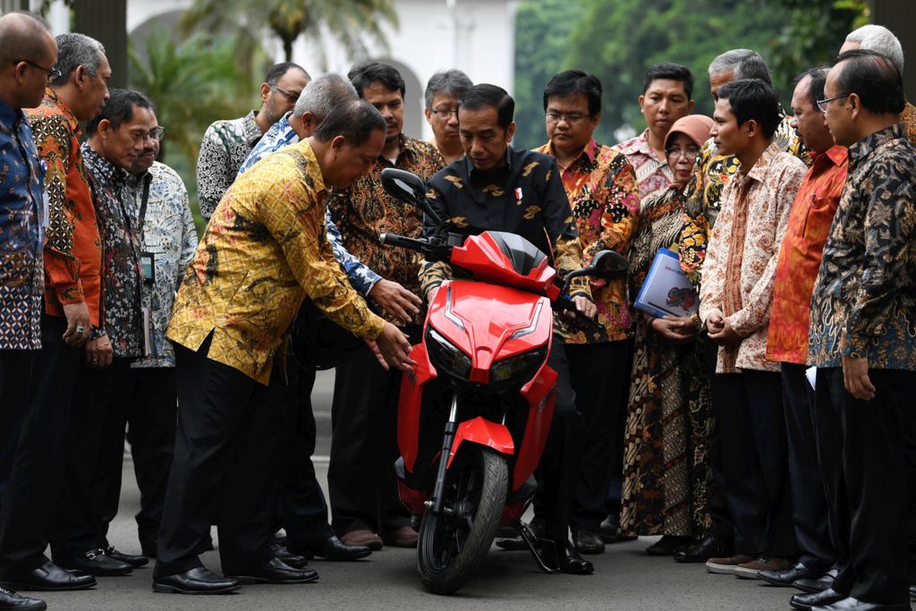 https://assetd.kompas.id/-ZifieIJWsMe_NX4x11UKg5JQfA=/1024x683/https%3A%2F%2Fkompas.id%2Fwp-content%2Fuploads%2F2018%2F11%2F20181107_05-Web_1541598510.jpg