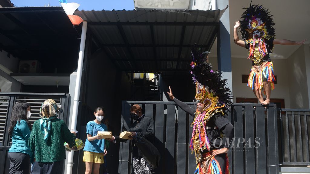 https://assetd.kompas.id/01ei9quEQJqJn2fRaV_z6AztNMs=/1024x576/filters:watermark(https://cdn-content.kompas.id/umum/kompas_main_logo.png,-16p,-13p,0)/https%3A%2F%2Fkompas.id%2Fwp-content%2Fuploads%2F2021%2F08%2F222b7d60-5f15-4e00-93f8-6ca7eec24865_jpg.jpg