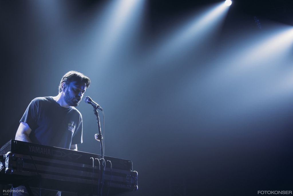 Pemain kibor dan <i>synthesizer </i>Dragos Chiriac adalah salah satu pendiri band Men I Trust asal Kanada. Bersama bandnya, ia tampil di Jakarta pada Selasa (14/3/2023) dalam rangkaian tur Asia-Oceania 2023.