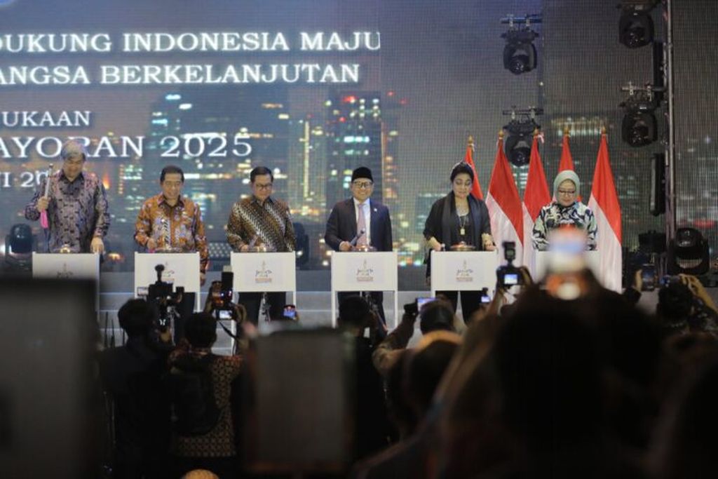 https://assetd.kompas.id/1P8kEj0km7pxn-LeZjXzwj8vwv0=/1024x683/https%3A%2F%2Ftaja.kompas.id%2Fwp-content%2Fuploads%2F2025%2F06%2FFoto-JFK-01-720x480.jpeg