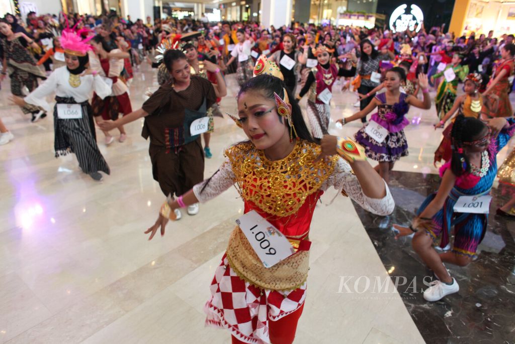 https://assetd.kompas.id/1bczCCIyqv-I-baIsEHbPaP0fSc=/1024x683/filters:watermark(https://cdn-content.kompas.id/umum/kompas_main_logo.png,-16p,-13p,0)/https%3A%2F%2Fkompas.id%2Fwp-content%2Fuploads%2F2019%2F11%2F20191119hei-1_1574162654.jpg