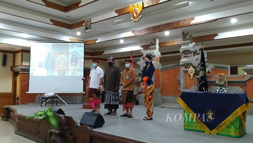 https://assetd.kompas.id/1dKdncNA0NX9_AunVTXl74KbSxM=/1024x580/filters:watermark(https://cdn-content.kompas.id/umum/kompas_main_logo.png,-16p,-13p,0)/https%3A%2F%2Fkompas.id%2Fwp-content%2Fuploads%2F2020%2F07%2F20200730coka-kanwil-kumham-bali-pks-sentra-kekayaan-intelektual_1596103226.jpg