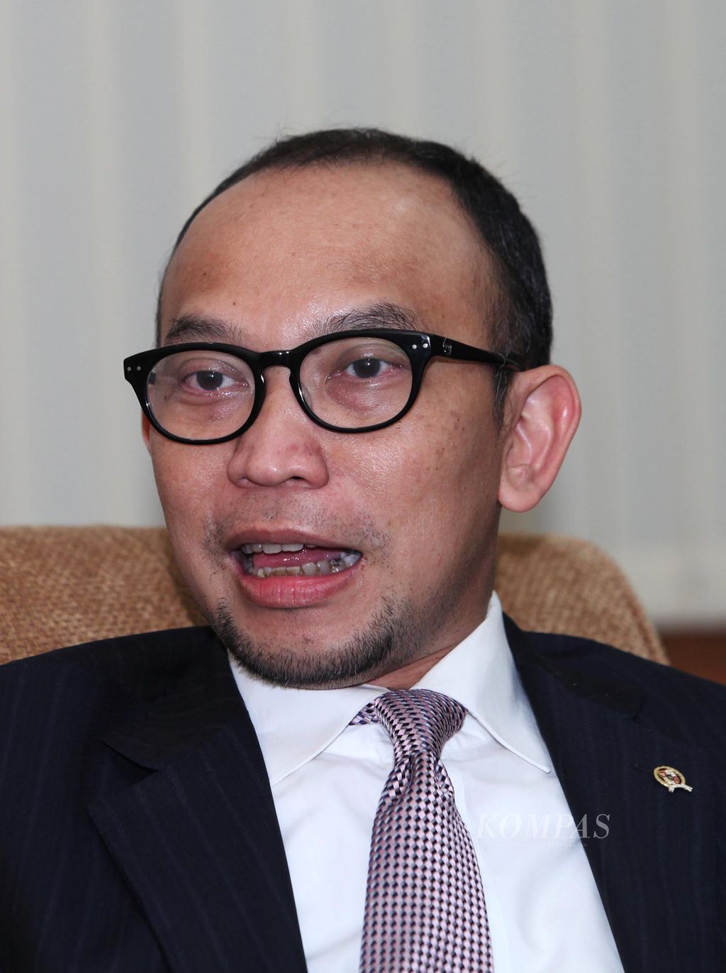https://assetd.kompas.id/2ETnOkYB-NMb7Xd3_mBMxRWCaQI=/1024x1371/filters:watermark(https://cdn-content.kompas.id/umum/kompas_main_logo.png,-16p,-13p,0)/https%3A%2F%2Fkompas.id%2Fwp-content%2Fuploads%2F2019%2F01%2F20130626kum3.jpg