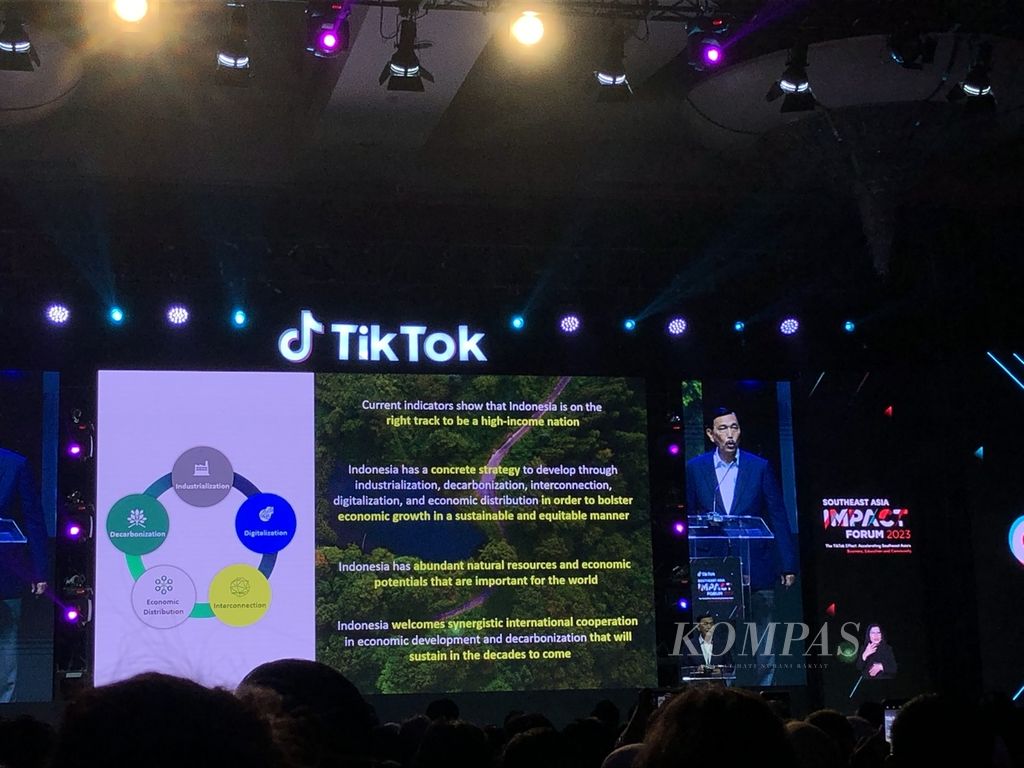 Menteri Koordinator bidang Kemaritiman dan Investasi Luhut Binsar Pandjaitan berbicara di acara Tiktok Southeast Asia Impact Forum yang digelar di Jakarta pada Kamis (15/6/2023). Luhut mengatakan, penggunaan Tiktok untuk kampanye politik perlu dilakukan tanpa menggunakan politik identitas.