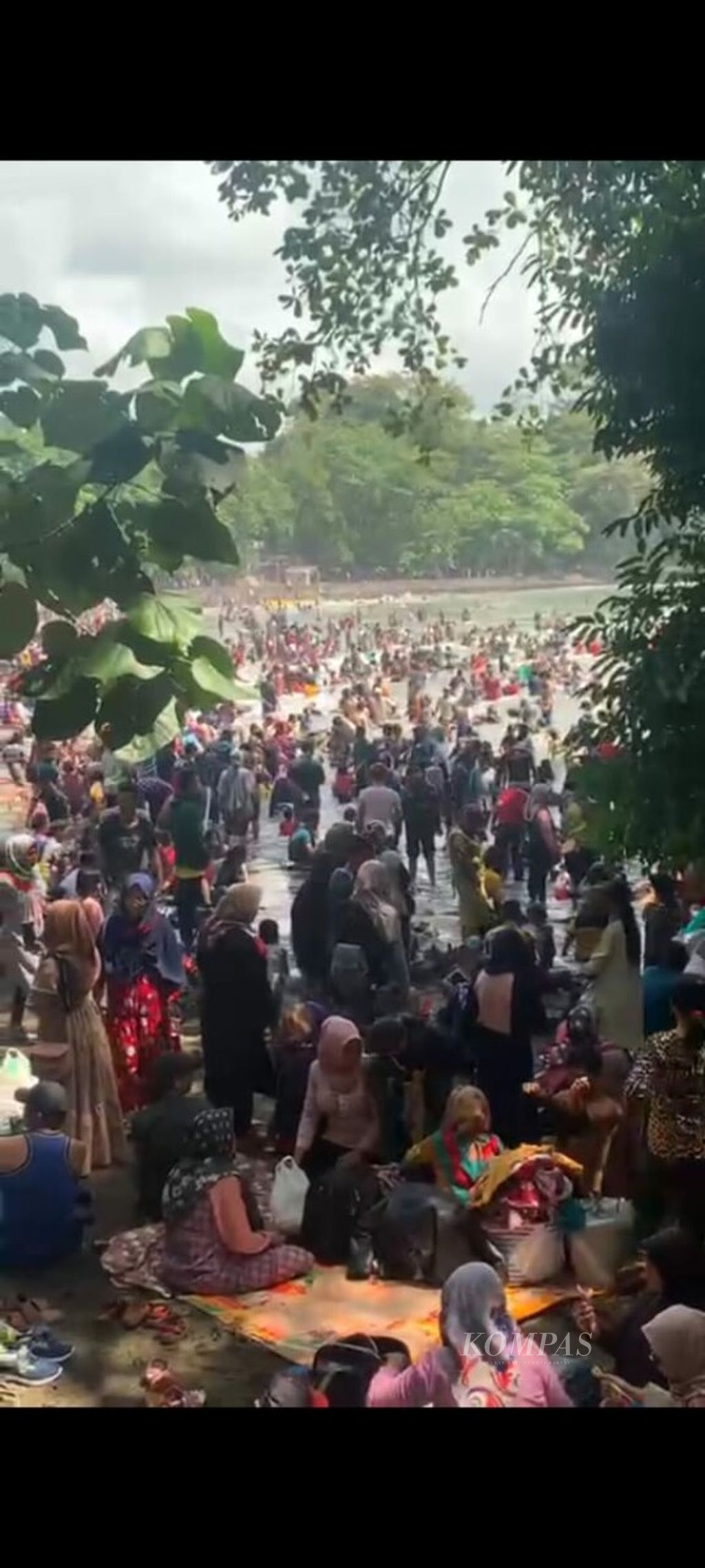 https://assetd.kompas.id/2WlQdG_5pGgLQnxi81JIEp7Np9Q=/1024x2276/filters:watermark(https://cdn-content.kompas.id/umum/kompas_main_logo.png,-16p,-13p,0)/https%3A%2F%2Fkompas.id%2Fwp-content%2Fuploads%2F2021%2F05%2FWhatsApp-Image-2021-05-15-at-21.12.50_1621088012.jpeg