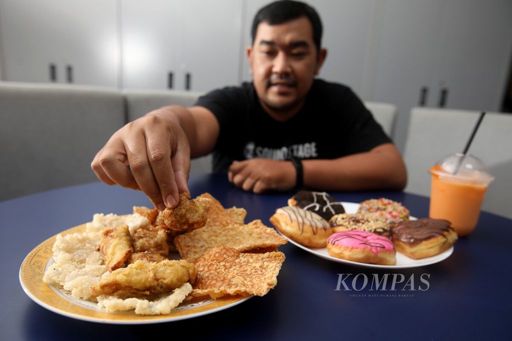 Libur panjang pada akhir tahun menjadi cobaan berat bagi orang-orang yang menjalankan diet untuk alasan kesehatan ataupun menjaga bentuk tubuh. Setelah berlibur, kaum urban kembali diet dan olahraga untuk membakar lemak. 