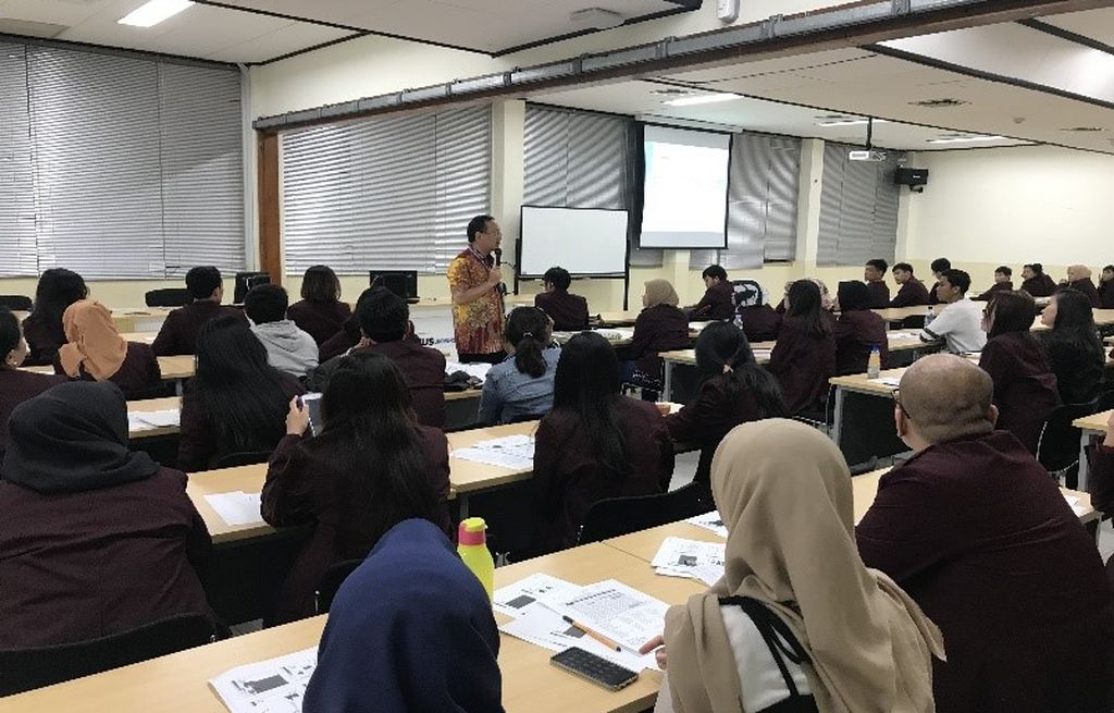 https://assetd.kompas.id/2aSyStI2RiMY-1-_NFgBQ9YIWA8=/1024x655/https%3A%2F%2Fkompas.id%2Fwp-content%2Fuploads%2F2018%2F05%2FBinus-Online-Learning.jpg