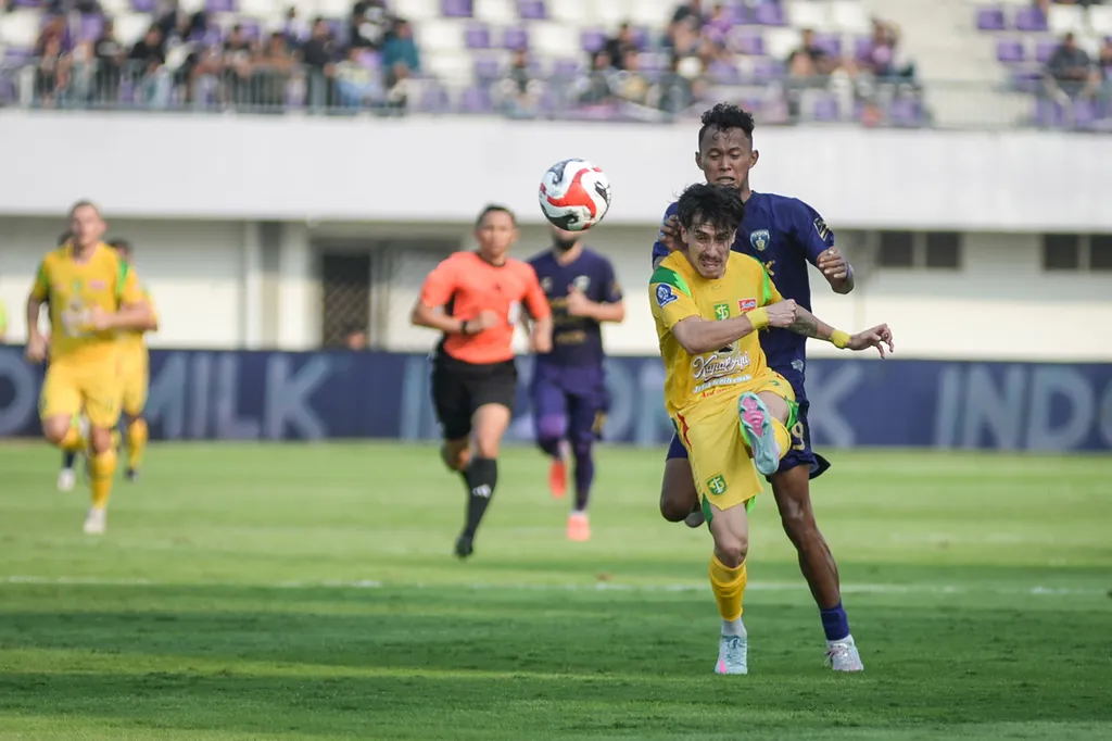 Tekuk Persita Tangerang, Persebaya Surabaya Membasuh Luka