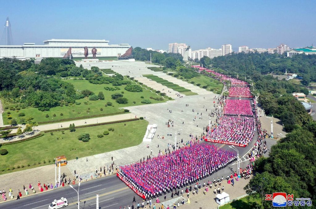 https://assetd.kompas.id/34VCUuAHU4R8RvW0oRUc9QACxJI=/1024x679/https%3A%2F%2Fkompas.id%2Fwp-content%2Fuploads%2F2021%2F09%2FNKOREA-POLITICS_98905160_1631502461.jpg