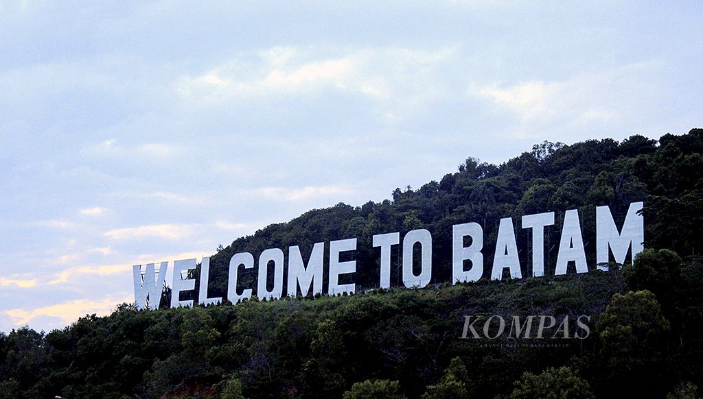 https://assetd.kompas.id/3K720F52iCLPlQ5oaQ5g0fYOAzI=/1024x582/filters:watermark(https://cdn-content.kompas.id/umum/kompas_main_logo.png,-16p,-13p,0)/https%3A%2F%2Fkompas.id%2Fwp-content%2Fuploads%2F2019%2F08%2Fkompas_tark_25684767_75_1.jpeg