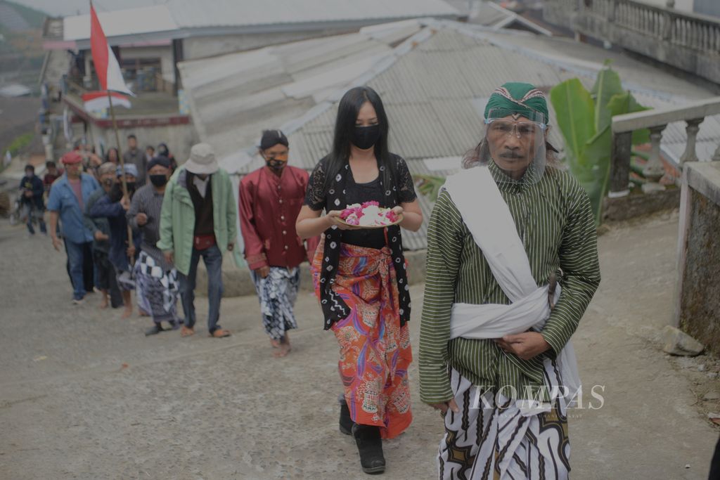 https://assetd.kompas.id/3_ve9qPabTFrzIzTwokagUPWcxY=/1024x683/filters:watermark(https://cdn-content.kompas.id/umum/kompas_main_logo.png,-16p,-13p,0)/https%3A%2F%2Fkompas.id%2Fwp-content%2Fuploads%2F2020%2F10%2F6f156bb0-d65f-4cab-9bc2-d72a96112bde_jpg.jpg