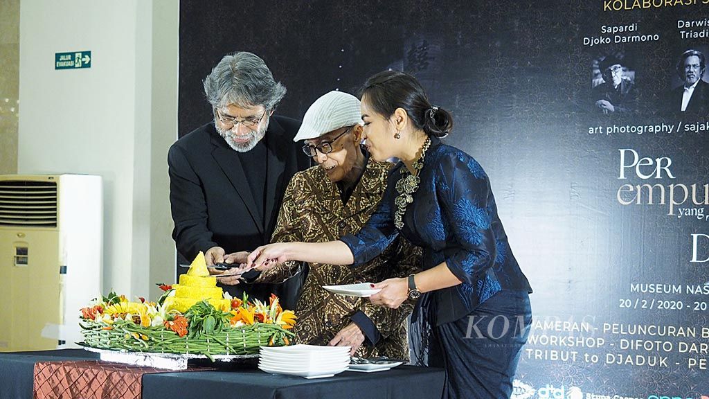 https://assetd.kompas.id/3d9m-r0dM-To0jxY5FQXsAfK4fc=/1024x576/filters:watermark(https://cdn-content.kompas.id/umum/kompas_main_logo.png,-16p,-13p,0)/https%3A%2F%2Fkompas.id%2Fwp-content%2Fuploads%2F2020%2F02%2F20200222H16_SENI1_OK_web_87510877_1582376311.jpg