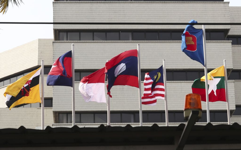 https://assetd.kompas.id/3syb9RPYiEQ6AfFvEnNtt50mTfc=/1024x639/https%3A%2F%2Fkompas.id%2Fwp-content%2Fuploads%2F2021%2F04%2FMyanmar-ASEAN_95846998_1619167696.jpg