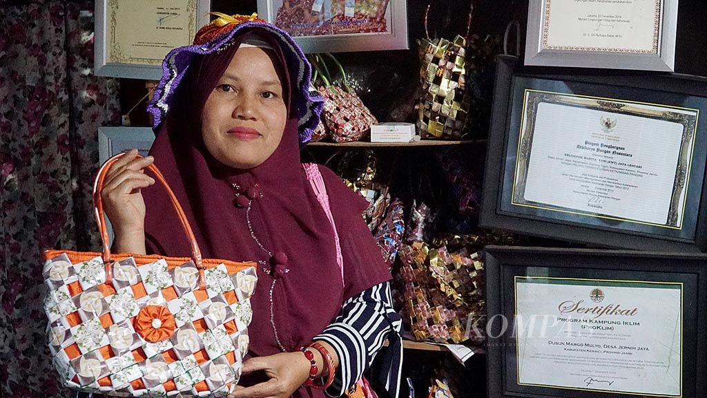 https://assetd.kompas.id/44BP5Pv7onfh7YNCBYe_d-3pjy4=/1024x576/filters:watermark(https://cdn-content.kompas.id/umum/kompas_main_logo.png,-16p,-13p,0)/https%3A%2F%2Fkompas.id%2Fwp-content%2Fuploads%2F2020%2F01%2FKaliyem_86403722_1579095802.jpg