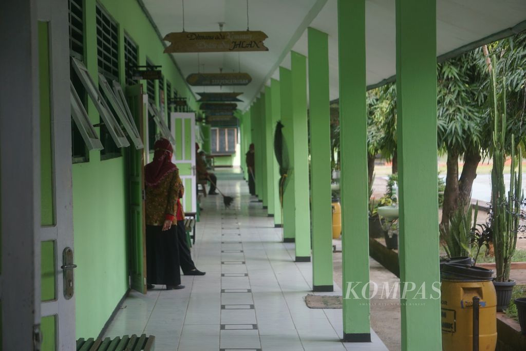 https://assetd.kompas.id/4dz1sFN30xrrsg_dxjhxHONpmdI=/1024x683/filters:watermark(https://cdn-content.kompas.id/umum/kompas_main_logo.png,-16p,-13p,0)/https%3A%2F%2Fkompas.id%2Fwp-content%2Fuploads%2F2021%2F09%2Fa75cd414-050f-4943-8686-e9103e0a9426_jpg.jpg