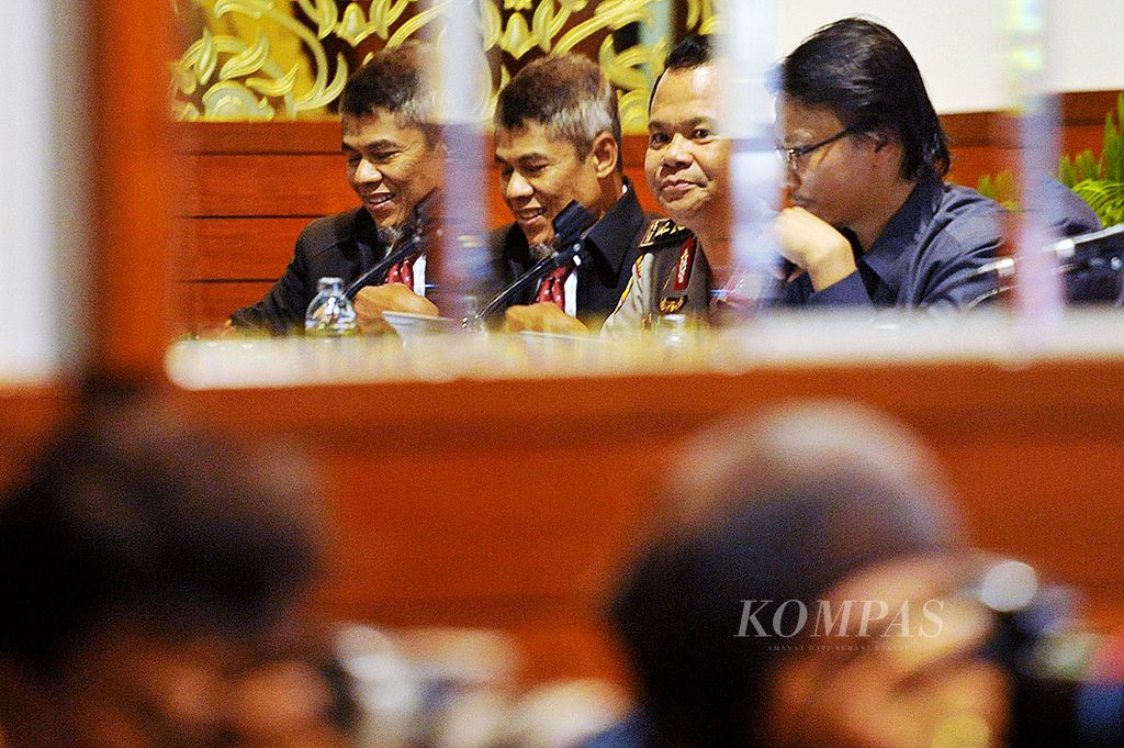 https://assetd.kompas.id/4iBiRVntT0mRZWzs7dkbvYPz2BU=/1024x681/filters:watermark(https://cdn-content.kompas.id/umum/kompas_main_logo.png,-16p,-13p,0)/https%3A%2F%2Fkompas.id%2Fwp-content%2Fuploads%2F2018%2F06%2Fkompas_tark_10692865_6_0-1.jpeg
