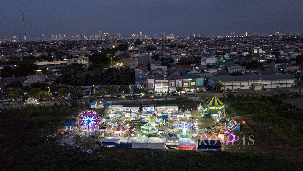 Gemerlap pasar malam 