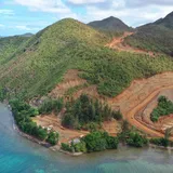 Pemerintah Hentikan Sementara Operasi Tambang Nikel yang Ancam Raja Ampat