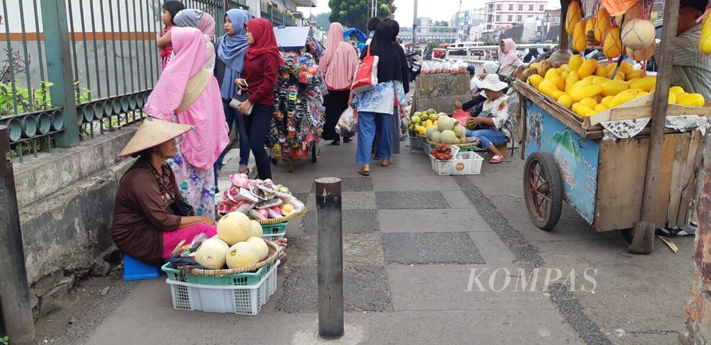 https://assetd.kompas.id/5W4mP_Di1S0gE_0spoHbsbgYiek=/1024x497/filters:watermark(https://cdn-content.kompas.id/umum/kompas_main_logo.png,-16p,-13p,0)/https%3A%2F%2Fkompas.id%2Fwp-content%2Fuploads%2F2019%2F05%2F20190519_130628_1558258134.jpg