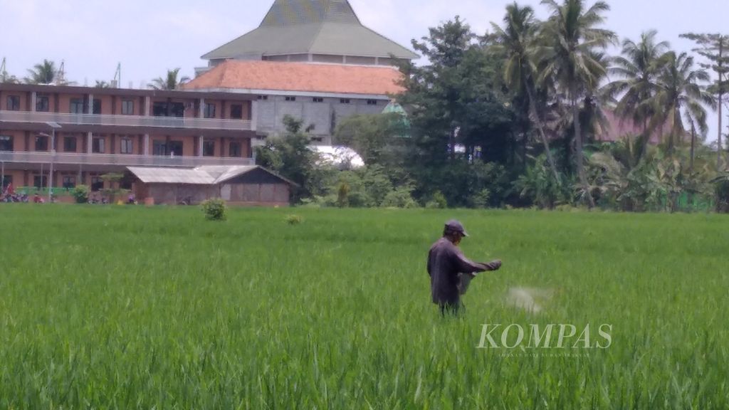 https://assetd.kompas.id/5ZMcVKLEvNS9yIOdbV-CUZ0PlPc=/1024x576/filters:watermark(https://cdn-content.kompas.id/umum/kompas_main_logo.png,-16p,-13p,0)/https%3A%2F%2Fkompas.id%2Fwp-content%2Fuploads%2F2021%2F03%2F3277bfa8-1e8a-4d63-ab61-2bbf1a55b54a_jpg.jpg