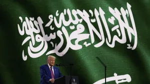 Trump Bikin Kejutan di Arab Saudi