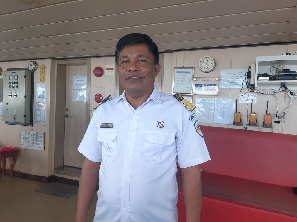 Ampa Uleng, Nakhoda KM Sabuk Nusantara 87.