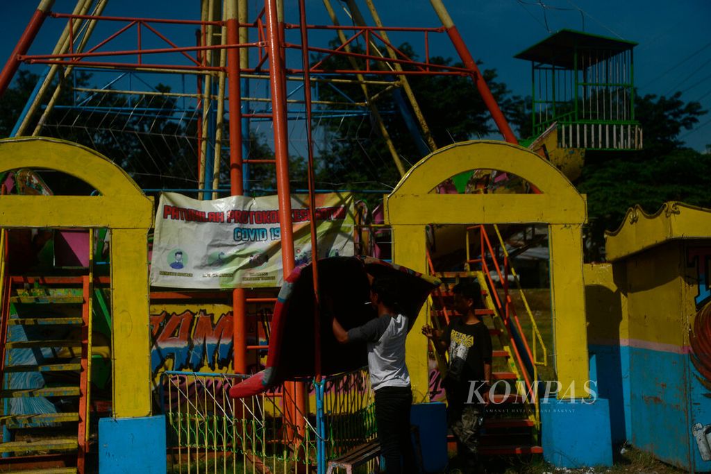 Menjemur Kasur  