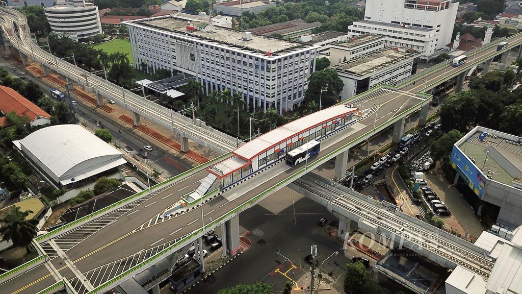 https://assetd.kompas.id/6QRtUSIdgOqAZg5q5rlcYkSevao=/1024x576/filters:watermark(https://cdn-content.kompas.id/umum/kompas_main_logo.png,-16p,-13p,0)/https%3A%2F%2Fkompas.id%2Fwp-content%2Fuploads%2F2019%2F01%2F20190120_ENGLISH-SERIAL-KUSUT-LOGISTIK_A_web_1547992915.jpg