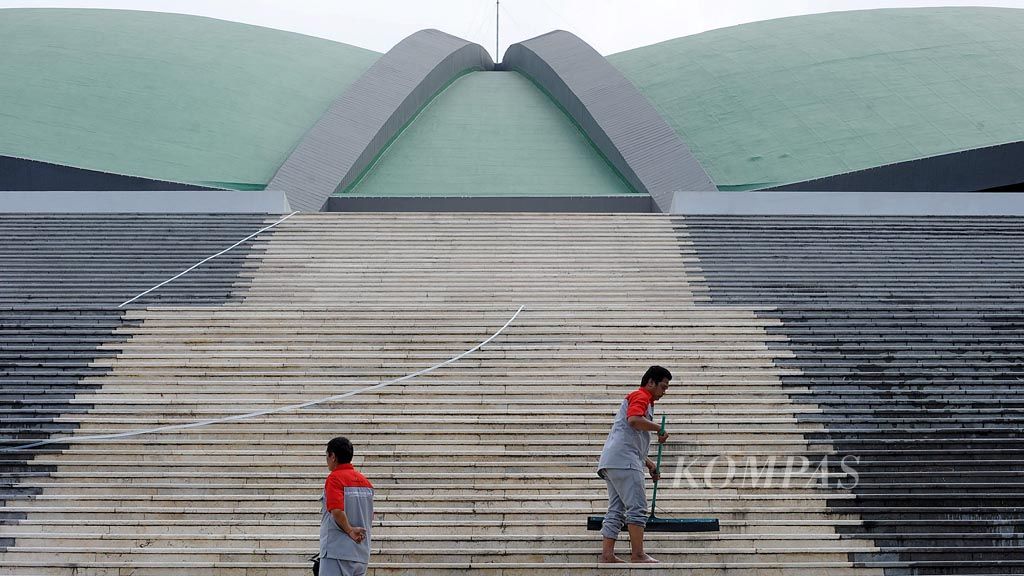 https://assetd.kompas.id/6tYbF8KRGc7E0Y8ElKU42tS-RA0=/1024x576/filters:watermark(https://cdn-content.kompas.id/umum/kompas_main_logo.png,-16p,-13p,0)/https%3A%2F%2Fkompas.id%2Fwp-content%2Fuploads%2F2018%2F06%2F64471661-4.jpg
