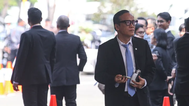 Hingga Kamis Malam, KPK Masih Periksa Wamenaker Immanuel Ebenezer