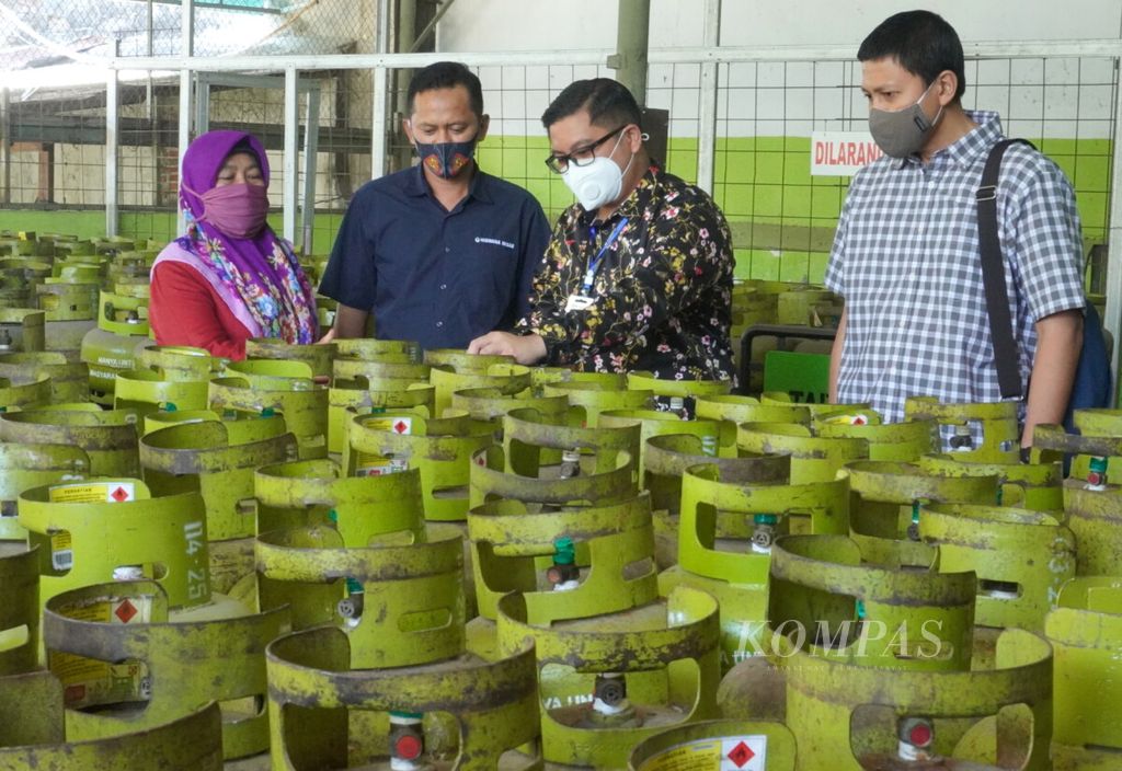 https://assetd.kompas.id/76lOTm_R89IRfPQY288SPVw6RPk=/1024x704/filters:watermark(https://cdn-content.kompas.id/umum/kompas_main_logo.png,-16p,-13p,0)/https%3A%2F%2Fkompas.id%2Fwp-content%2Fuploads%2F2020%2F08%2FDSC05539_1598442345.jpg