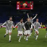 Keajaiban Si Nyonya Besar di Kandang Serigala Roma