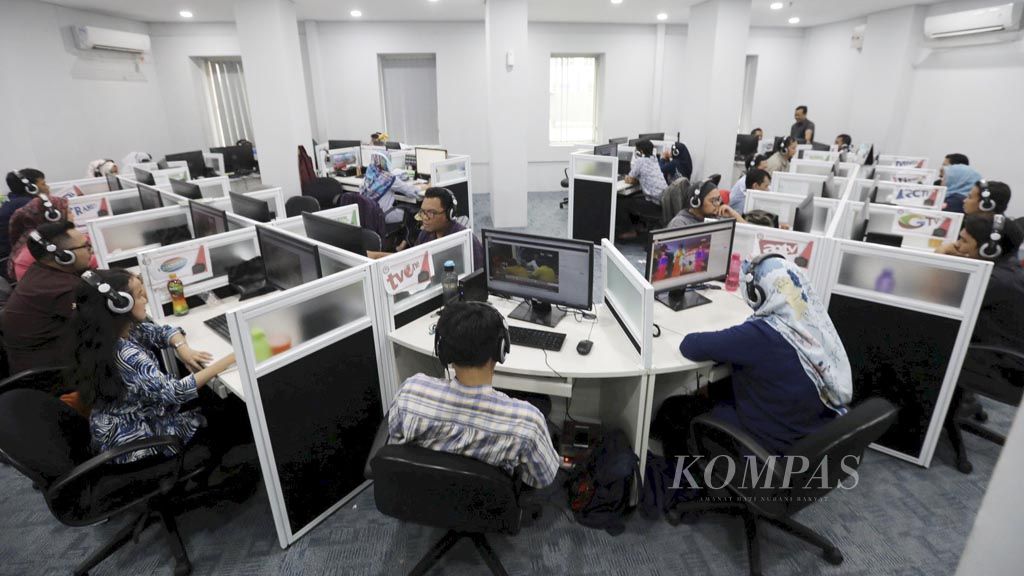https://assetd.kompas.id/7g5VoudswqoGYGZvcrmlLCs9j2U=/1024x576/filters:watermark(https://cdn-content.kompas.id/umum/kompas_main_logo.png,-16p,-13p,0)/https%3A%2F%2Fkompas.id%2Fwp-content%2Fuploads%2F2019%2F07%2F20190722_ENGLISH-TAJUK_A_web_1563807551.jpg