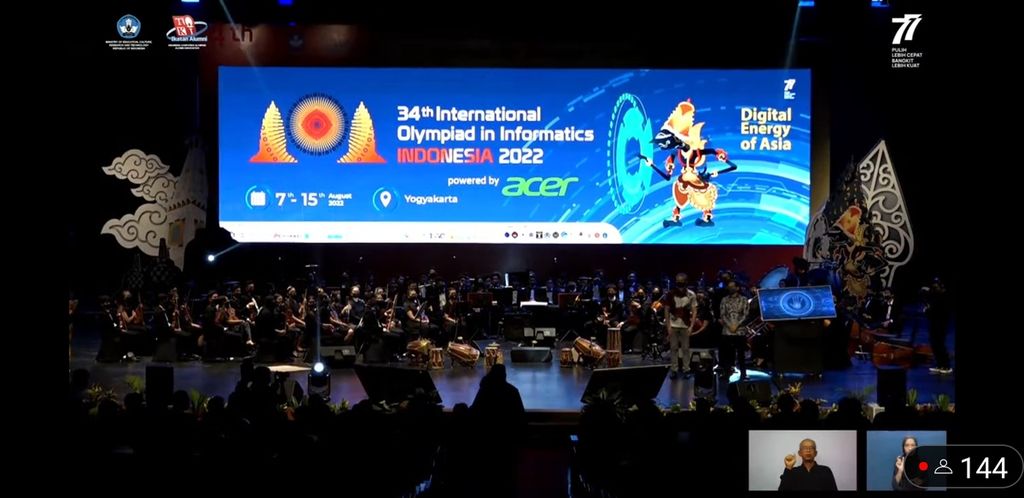 Suasana pembukaan International Olympiad in Informatics (IOI) ke-34 di Yogyakarta, Selasa (9/8/2022). Mendikbudristek Nadiem Anwar Makarim membuka secara resmi penyelenggaraan IOI di Yogyakarta pada 7-15 Agustus yang pertama kali dilakukan secara hibrida.