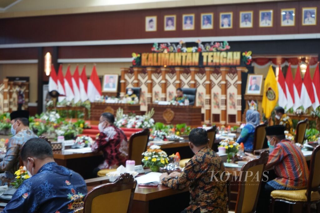 https://assetd.kompas.id/7vXSvvQlm06XA16zEq_rclBRyj8=/1024x683/filters:watermark(https://cdn-content.kompas.id/umum/kompas_main_logo.png,-16p,-13p,0)/https%3A%2F%2Fkompas.id%2Fwp-content%2Fuploads%2F2021%2F05%2F20210527IDO_Mendagri1_1622115294.jpg