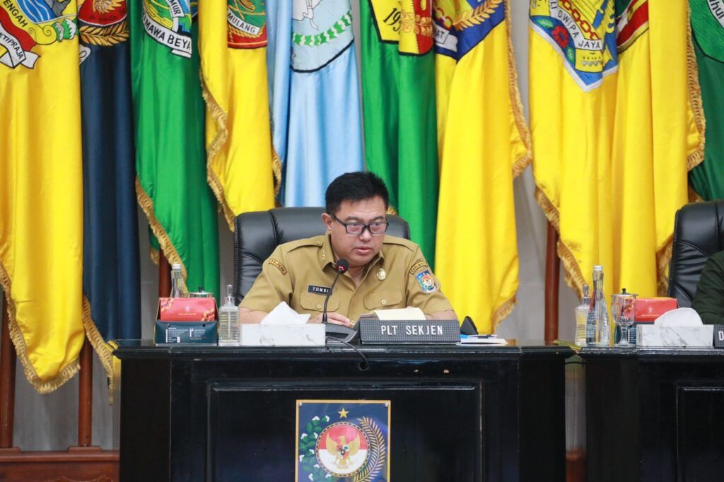 Rapat Koordinasi (Rakor) Pengendalian Inflasi Daerah dipimpin oleh Plt Sekjen Kemendagri (3)