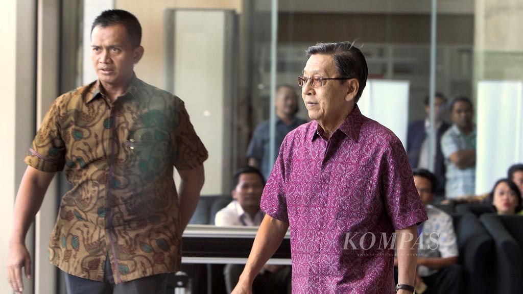 https://assetd.kompas.id/7x3_TYEiLD31lhJEIXGv6FGF49E=/1024x576/filters:watermark(https://cdn-content.kompas.id/umum/kompas_main_logo.png,-16p,-13p,0)/https%3A%2F%2Fkompas.id%2Fwp-content%2Fuploads%2F2018%2F11%2F20181115_BOEDIONO_B_web_1542274897-1.jpg