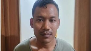 Romansa Getir di Ujung Golok  
