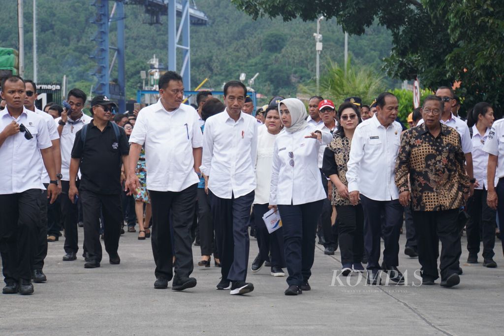 https://assetd.kompas.id/8RfcK2fYBgKz9qxXeJTTrqDiG2o=/1024x683/filters:watermark(https://cdn-content.kompas.id/umum/kompas_main_logo.png,-16p,-13p,0)/https%3A%2F%2Fkompas.id%2Fwp-content%2Fuploads%2F2019%2F07%2FDSC07904_1562335103.jpg