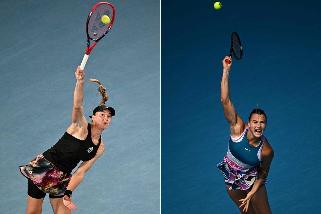 Kombinasi foto petenis Kazakhstan Elena Rybakina (kiri) melakukan servis pada Australia terbuka Selasa (24/1/2023) dan petenis Belarus Aryna Sabalenka melakukan servis pada turnamen yang sama pada Rabu (25/1/2023). Keduanya akan menjalani laga final tunggal putri pada Sabtu (28/1/2023). 