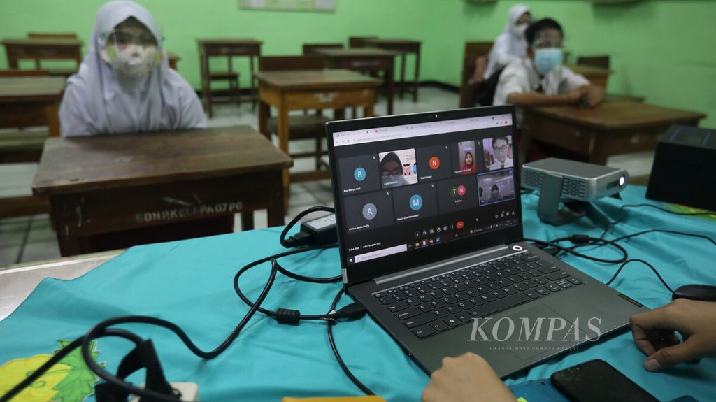 https://assetd.kompas.id/8ytLMc6SBZOSKHJps_Y--gNAczk=/1024x575/filters:watermark(https://cdn-content.kompas.id/umum/kompas_main_logo.png,-16p,-13p,0)/https%3A%2F%2Fkompas.id%2Fwp-content%2Fuploads%2F2021%2F08%2Fab8aa1e1-43b4-4856-8a0a-250c930b9095_jpg.jpg