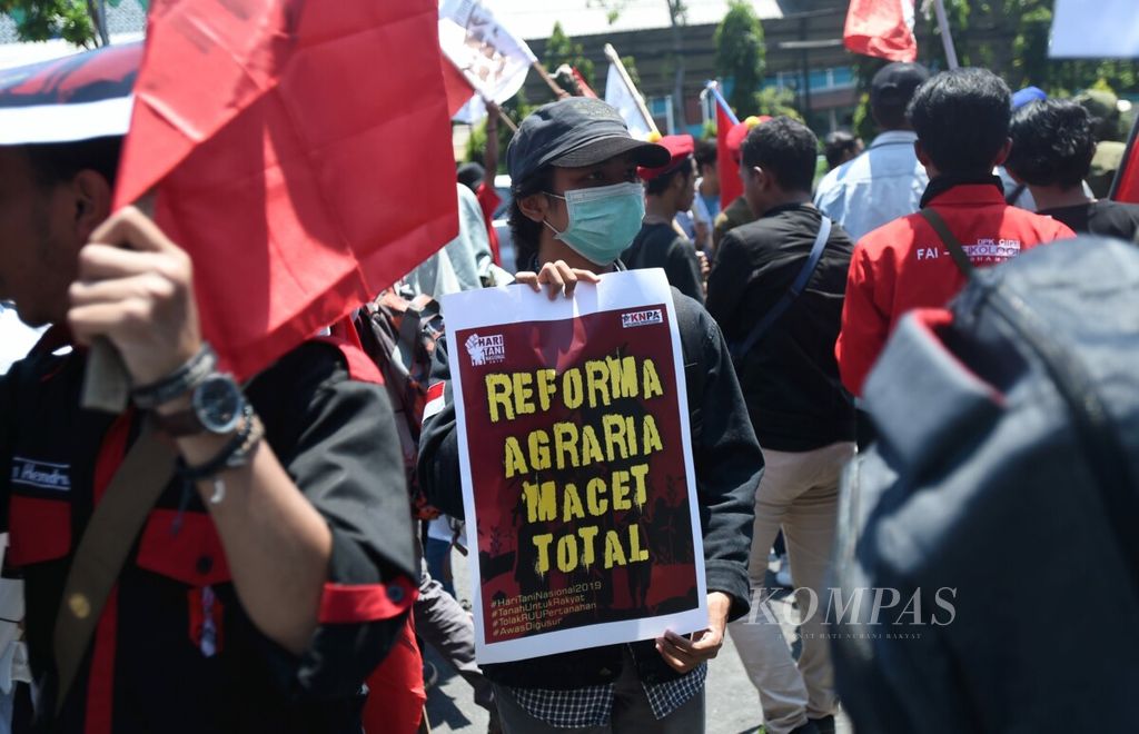 https://assetd.kompas.id/9bXBfikpHc3UI8lhRFnRIVFoM2E=/1024x660/filters:watermark(https://cdn-content.kompas.id/umum/kompas_main_logo.png,-16p,-13p,0)/https%3A%2F%2Fkompas.id%2Fwp-content%2Fuploads%2F2019%2F09%2F20190924Bah4_1569302022.jpg