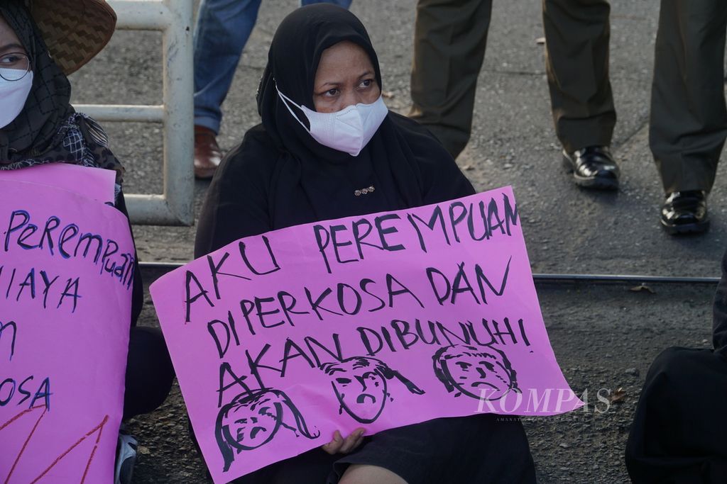 https://assetd.kompas.id/9yaJkDbXN7HXyl1SeWBWnAjg7Sc=/1024x683/filters:watermark(https://cdn-content.kompas.id/umum/kompas_main_logo.png,-16p,-13p,0)/https%3A%2F%2Fkompas.id%2Fwp-content%2Fuploads%2F2021%2F11%2F7f7128cf-0dde-44e2-8c11-1f9b1ce401e5_JPG.jpg