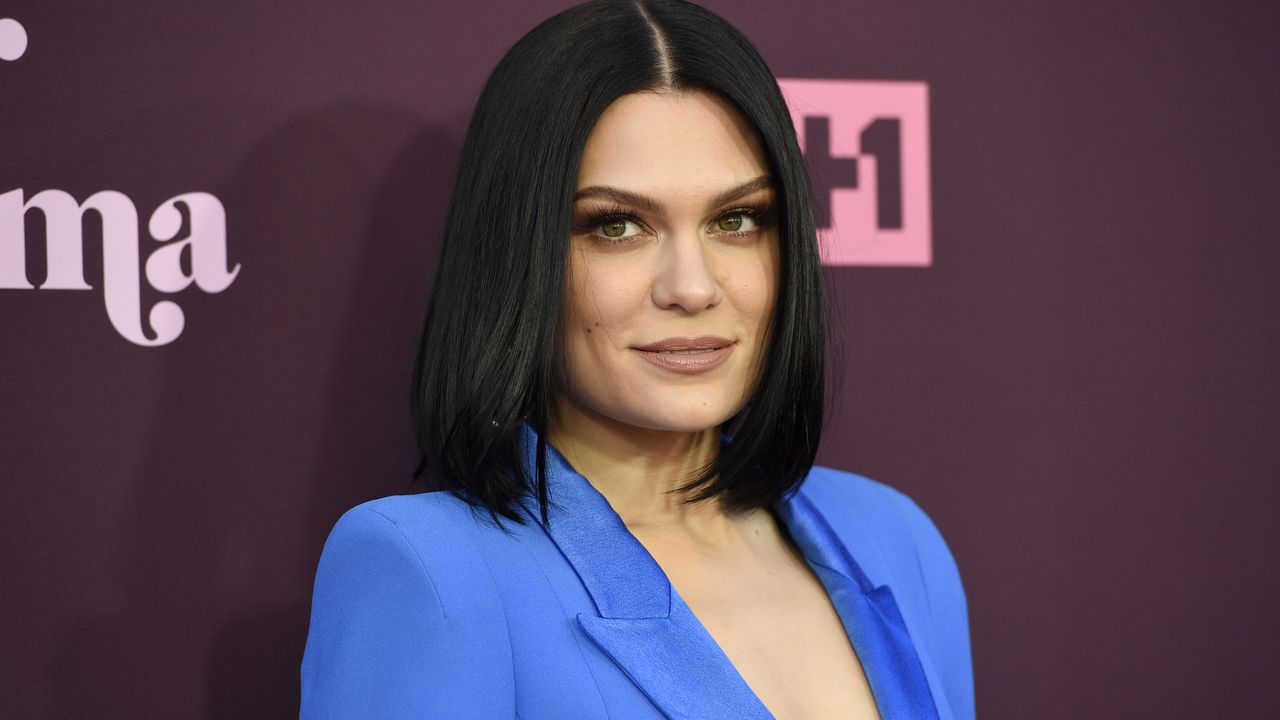 Jessie J, Hiatus karena Kanker
