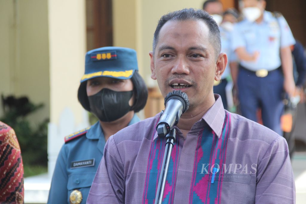 Wakil Ketua Komisi Pemberantasan Korupsi (KPK) Nurul Ghufron memberi keterangan seusai Rapat Koordinasi Pemberantasan Korupsi Terintegrasi, Kamis (30/6/2022), di kompleks Kantor Gubernur DIY, Kota Yogyakarta. 