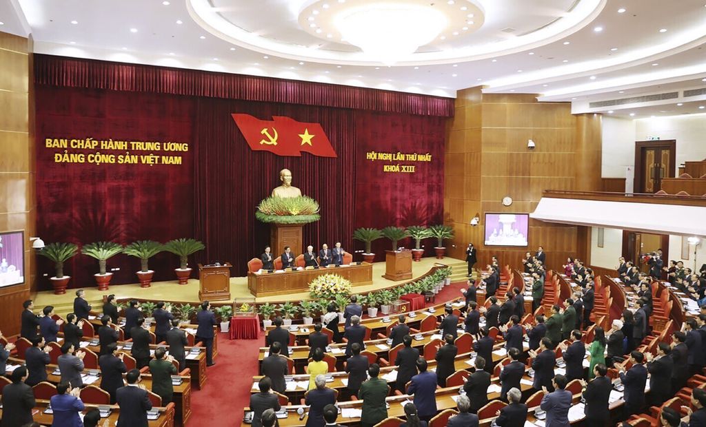 https://assetd.kompas.id/AGN5nsVRsi1dpQMRf-zizr0IcUM=/1024x620/https%3A%2F%2Fkompas.id%2Fwp-content%2Fuploads%2F2021%2F02%2FVietnam-Communist-Party_94263123_1612117093.jpg