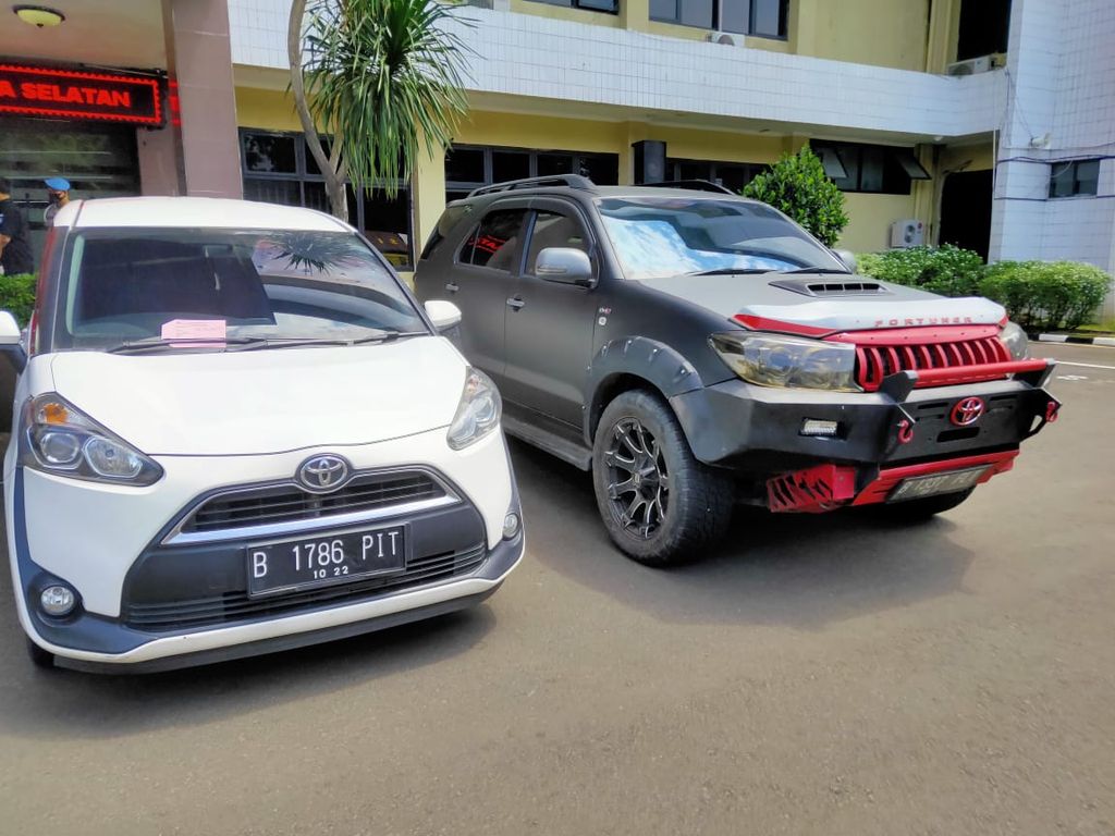 https://assetd.kompas.id/AfmEv5O-eXTwXZpNV7Z-3l_X1a4=/1024x768/https%3A%2F%2Fkompas.id%2Fwp-content%2Fuploads%2F2021%2F03%2F20210309JAKSEL-Penculikan-Benny_1615293648.jpeg