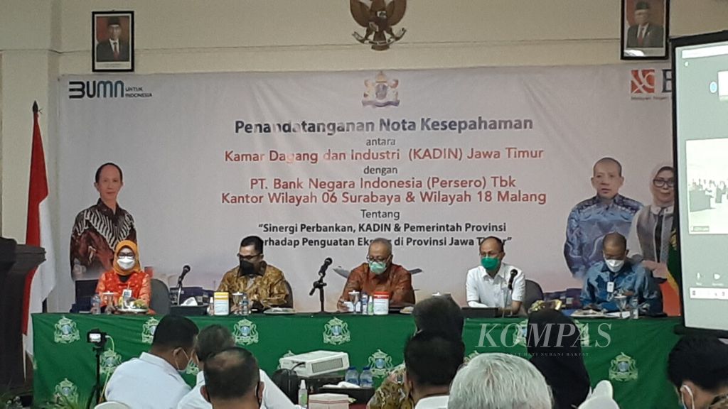 https://assetd.kompas.id/AljTXRZCC7FISUtwTy0JIUFjuD8=/1024x576/filters:watermark(https://cdn-content.kompas.id/umum/kompas_main_logo.png,-16p,-13p,0)/https%3A%2F%2Fkompas.id%2Fwp-content%2Fuploads%2F2021%2F10%2F20211004_094738_1633315887.jpg