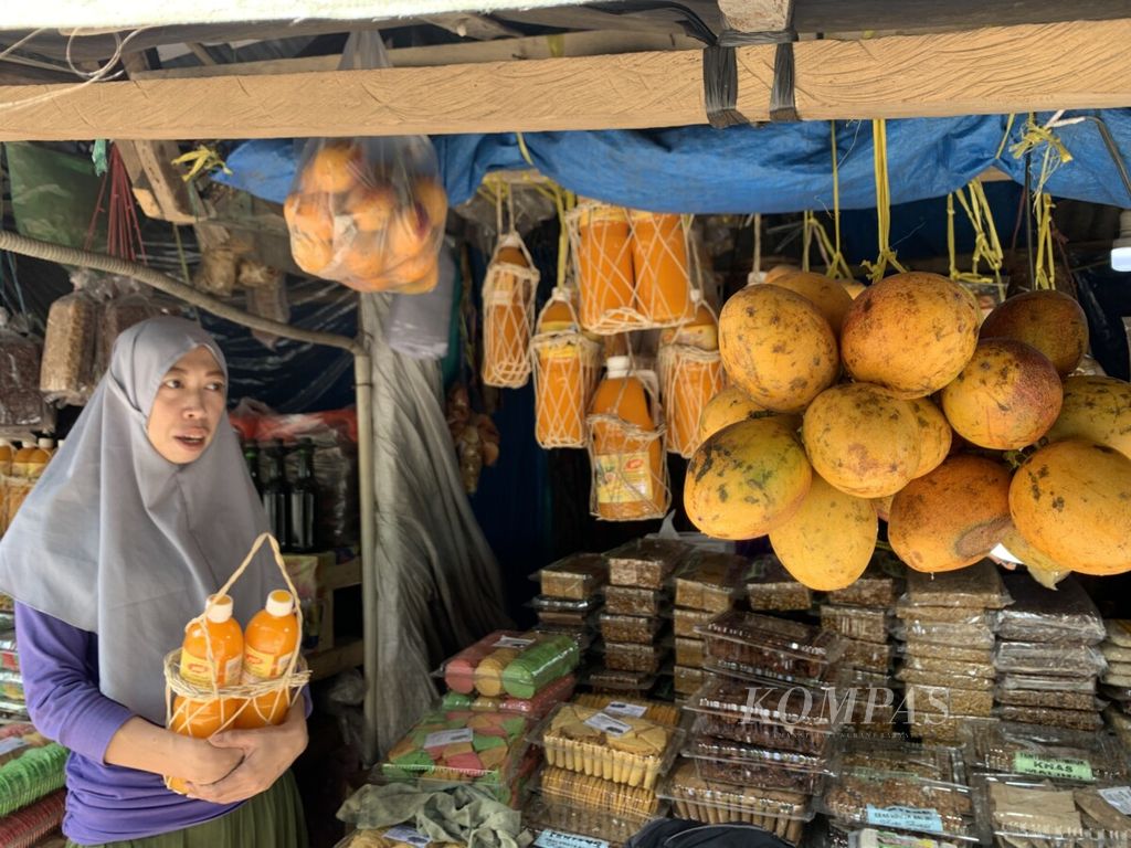 https://assetd.kompas.id/AnOfwVmqT4qWOdTldYNEksJA9iM=/1024x768/filters:watermark(https://cdn-content.kompas.id/umum/kompas_main_logo.png,-16p,-13p,0)/https%3A%2F%2Fkompas.id%2Fwp-content%2Fuploads%2F2021%2F05%2FBA67C715-E00C-41B9-8991-AB57A677FAB5_1622207672.jpeg