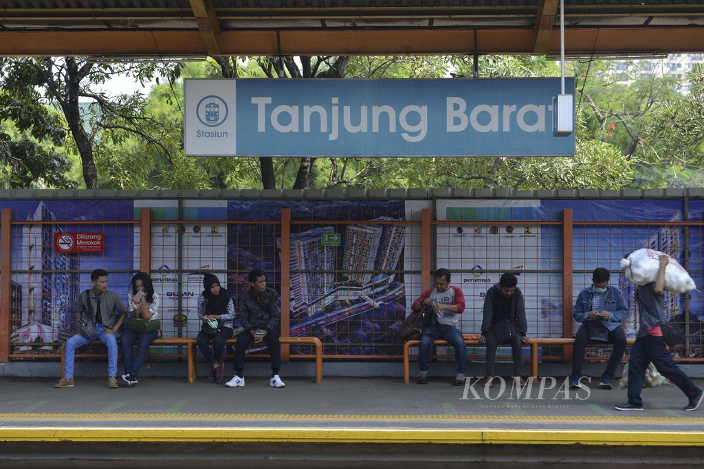 https://assetd.kompas.id/B4QMfLb_58n3sMRFPteYr65GMdk=/1024x683/filters:watermark(https://cdn-content.kompas.id/umum/kompas_main_logo.png,-16p,-13p,0)/https%3A%2F%2Fkompas.id%2Fwp-content%2Fuploads%2F2018%2F05%2F20180505kum15.jpg